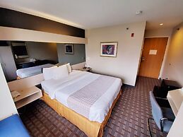 Americas Best Value Inn & Suites Racine