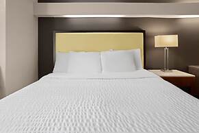 Americas Best Value Inn & Suites Racine
