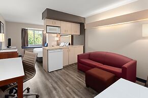 Americas Best Value Inn & Suites Racine