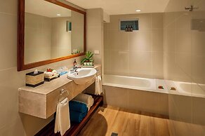 OUTRIGGER Fiji Beach Resort