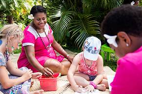 OUTRIGGER Fiji Beach Resort