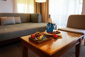 OUTRIGGER Fiji Beach Resort