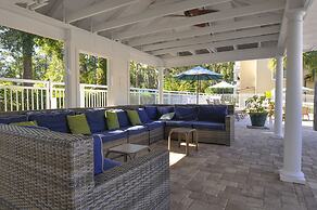 Palmera Inn and Suites