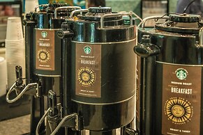 Palmera Inn and Suites