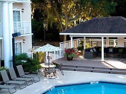 Palmera Inn and Suites