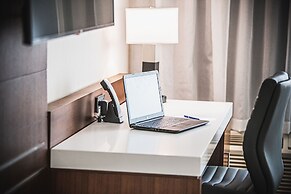 Delta Hotels by Marriott Cincinnati Sharonville