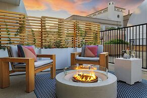 Hotel Dena, Pasadena Los Angeles, a Tribute Portfolio Hotel