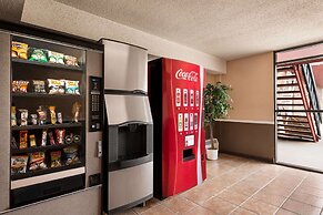 Travelodge by Wyndham Swift Current