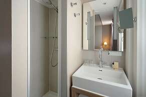 Hôtel Littéraire Arthur Rimbaud, BW Signature Collection