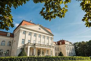 Austria Trend Hotel Schloss Wilhelminenberg