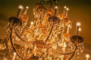 Bristol Hotel, Boutique Collection