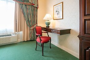 Bristol Hotel, Boutique Collection