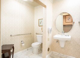 Bristol Hotel, Boutique Collection