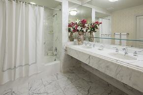 Bristol Hotel, Boutique Collection