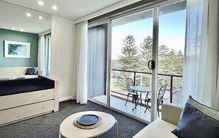 Coogee Sands Hotel and Apartments