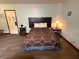 AmeriVu Inn and Suites - St. Croix Falls