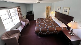 AmeriVu Inn and Suites - St. Croix Falls