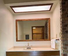 AmeriVu Inn and Suites - St. Croix Falls