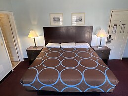 AmeriVu Inn and Suites - St. Croix Falls