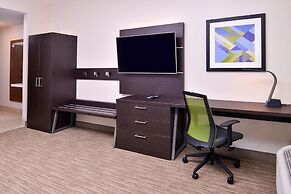 Holiday Inn Express & Suites Mall of America - MSP Airport by IHG