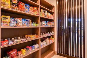 Holiday Inn Express & Suites Mall of America - MSP Airport by IHG