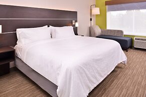Holiday Inn Express & Suites Mall of America - MSP Airport by IHG