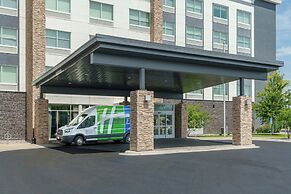 Holiday Inn Express & Suites Mall of America - MSP Airport by IHG