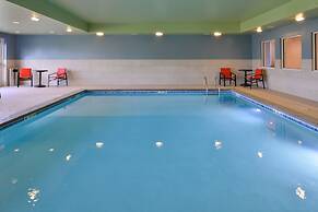 Holiday Inn Express & Suites Mall of America - MSP Airport by IHG