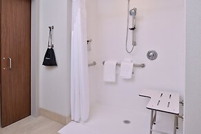 Holiday Inn Express & Suites Mall of America - MSP Airport by IHG