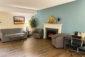 Village Inn & Suites