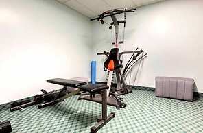 Village Inn & Suites