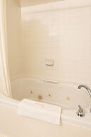 Village Inn & Suites