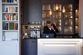 54 Queens Gate Hotel