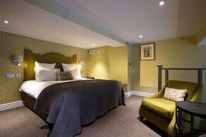 54 Queens Gate Hotel