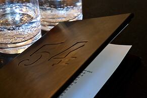 54 Queens Gate Hotel