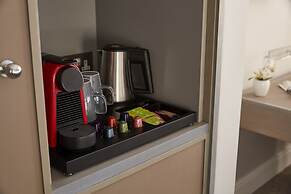 54 Queens Gate Hotel