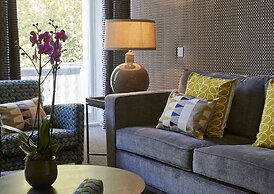 54 Queens Gate Hotel