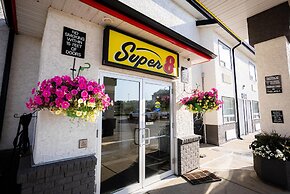Super 8 by Wyndham Drayton Valley