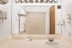 Super 8 by Wyndham Drayton Valley