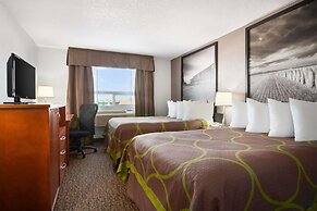 Super 8 by Wyndham Regina