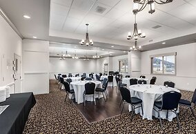 Prestige Radium Hot Springs Resort, WorldHotels Crafted