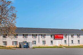 Econo Lodge Airport