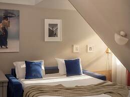 Handsome Hotel