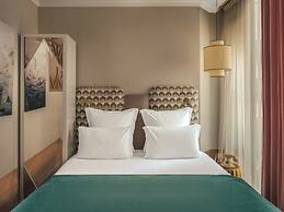 Handsome Hotel