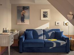 Handsome Hotel