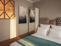 Handsome Hotel