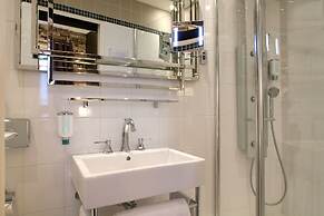 Le Petit Madeleine Hôtel