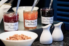 Villa Otero by Happyculture