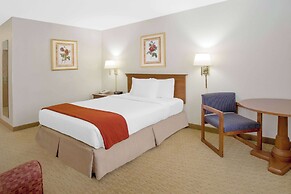 Baymont by Wyndham Freeport