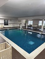 Country Inn & Suites by Radisson, Elgin, IL